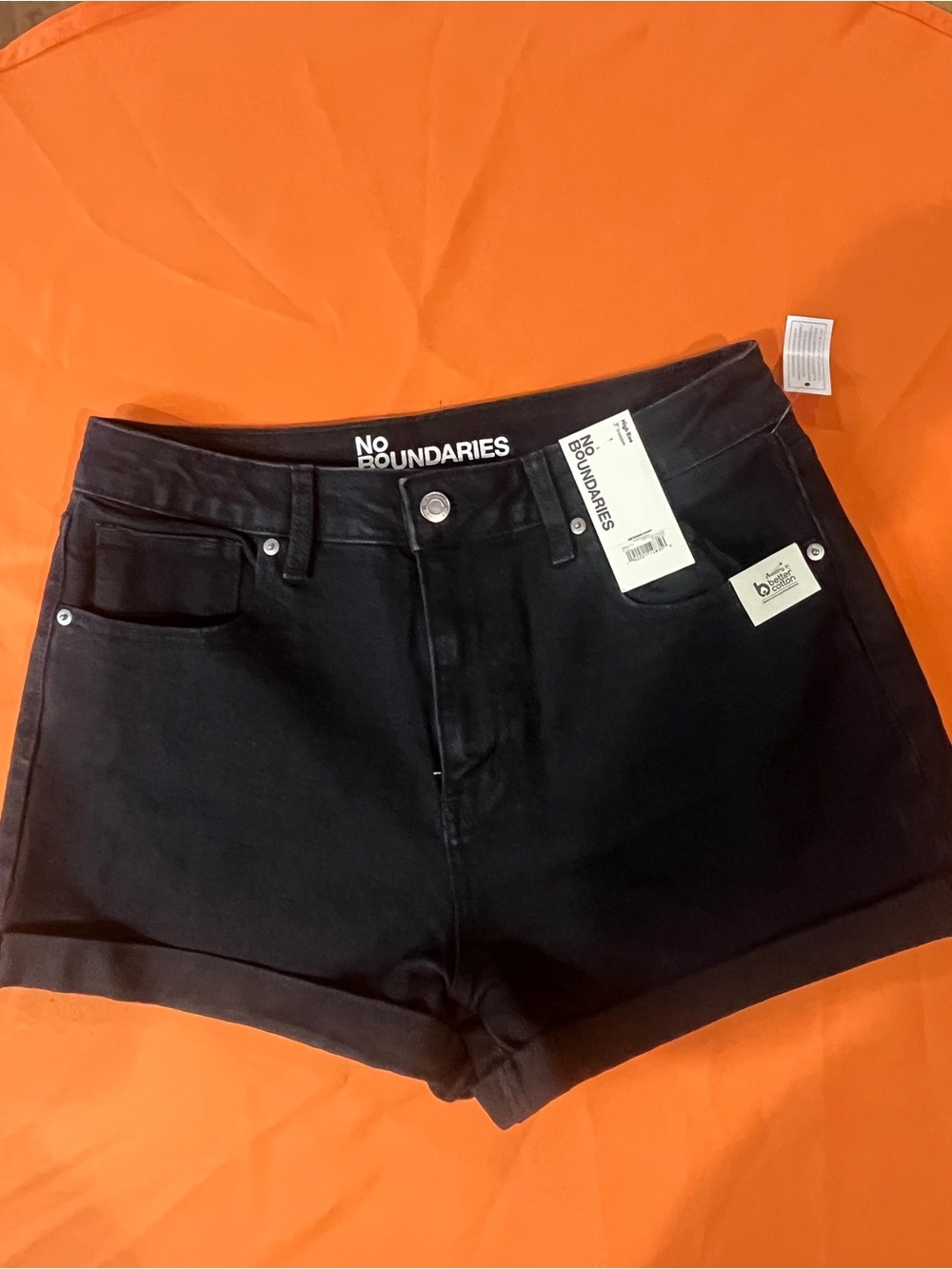 No Boundaries Black Denim Jean Shorts - Picture 5 of 10
